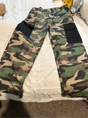 G59 Camo Cargo Men’s Pants with Black Pocket Panels